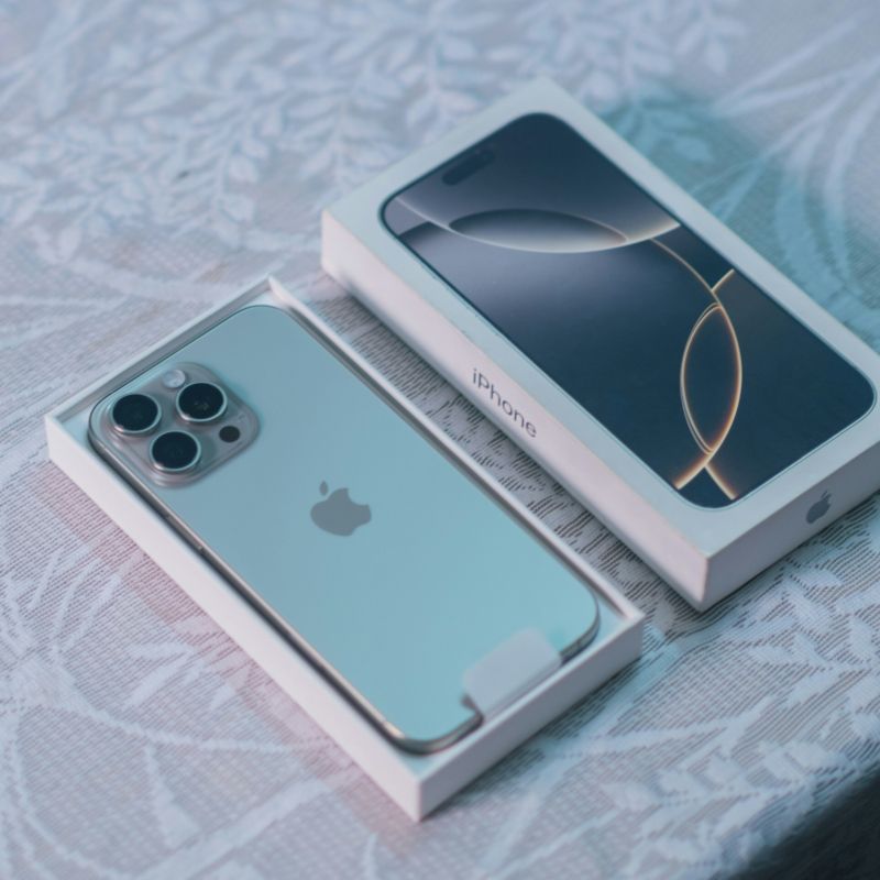 I Phone 16 Pro Max 5g smartphone 256GB 512GB 1TB Desert Titanium 8GB memory second-hand 100% unlocked